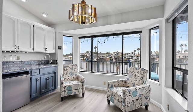5 Star Rated Waterfront Oasis - Private boat dock