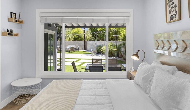 UPSCALE & UPGRADED 3BR HOUSE in ENCINO with GARAGE & LARGE FENCED YARD/PATIO p84