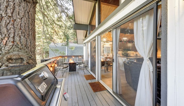 Modern Lake Arrowhead Retreat: 3 Mi to Village in Lake Arrowhead
