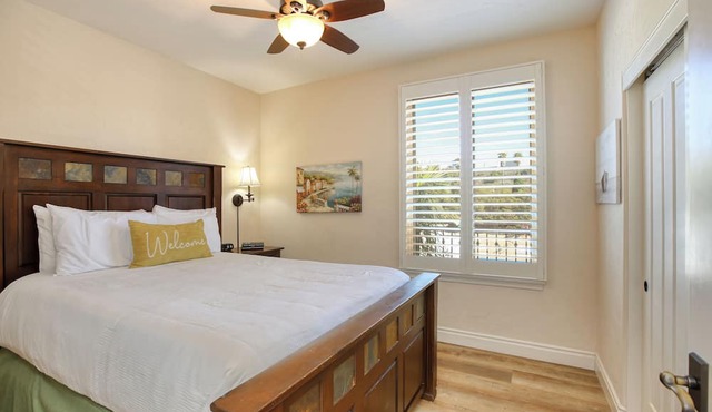 Valentina Suite 501 offers coastal mountain views, short walk to Pismo Pier