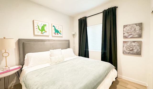Cozy 2-bedroom apt West University Health Sciences Pomona