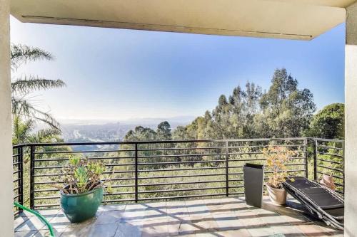 Luxurious Hillside Home wAC & Gorgeous SF Views!