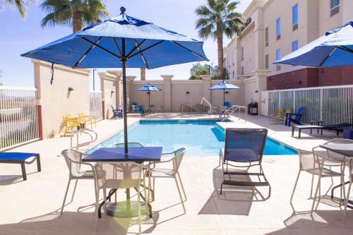 Hampton Inn & Suites Blythe, CA