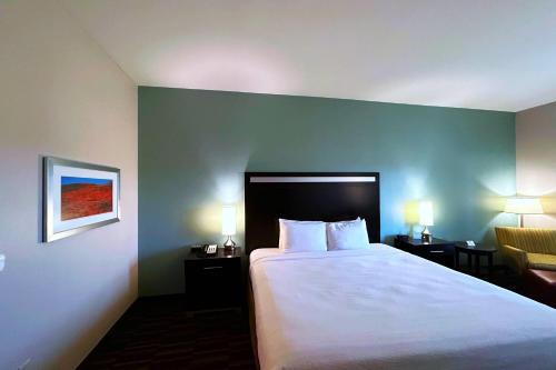 Wyndham Garden Lancaster CA