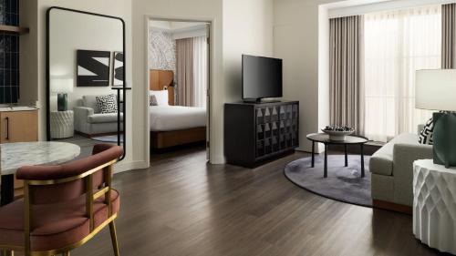 Burton House, Beverly Hills, A Tribute Portfolio Hotel