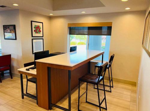 Holiday Inn Express & Suites Salinas by IHG