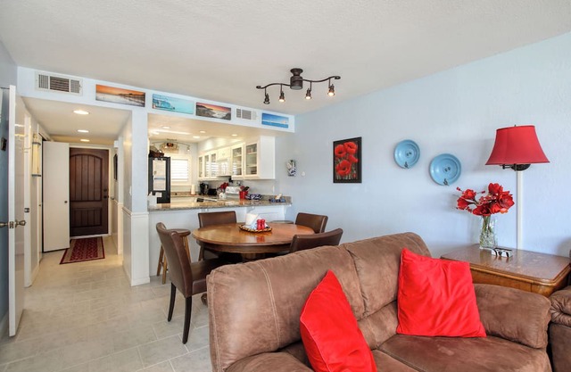 117 Pismo Shores: 2 BR, 2.5 BA Condominium in Pismo Beach, Sleeps 6